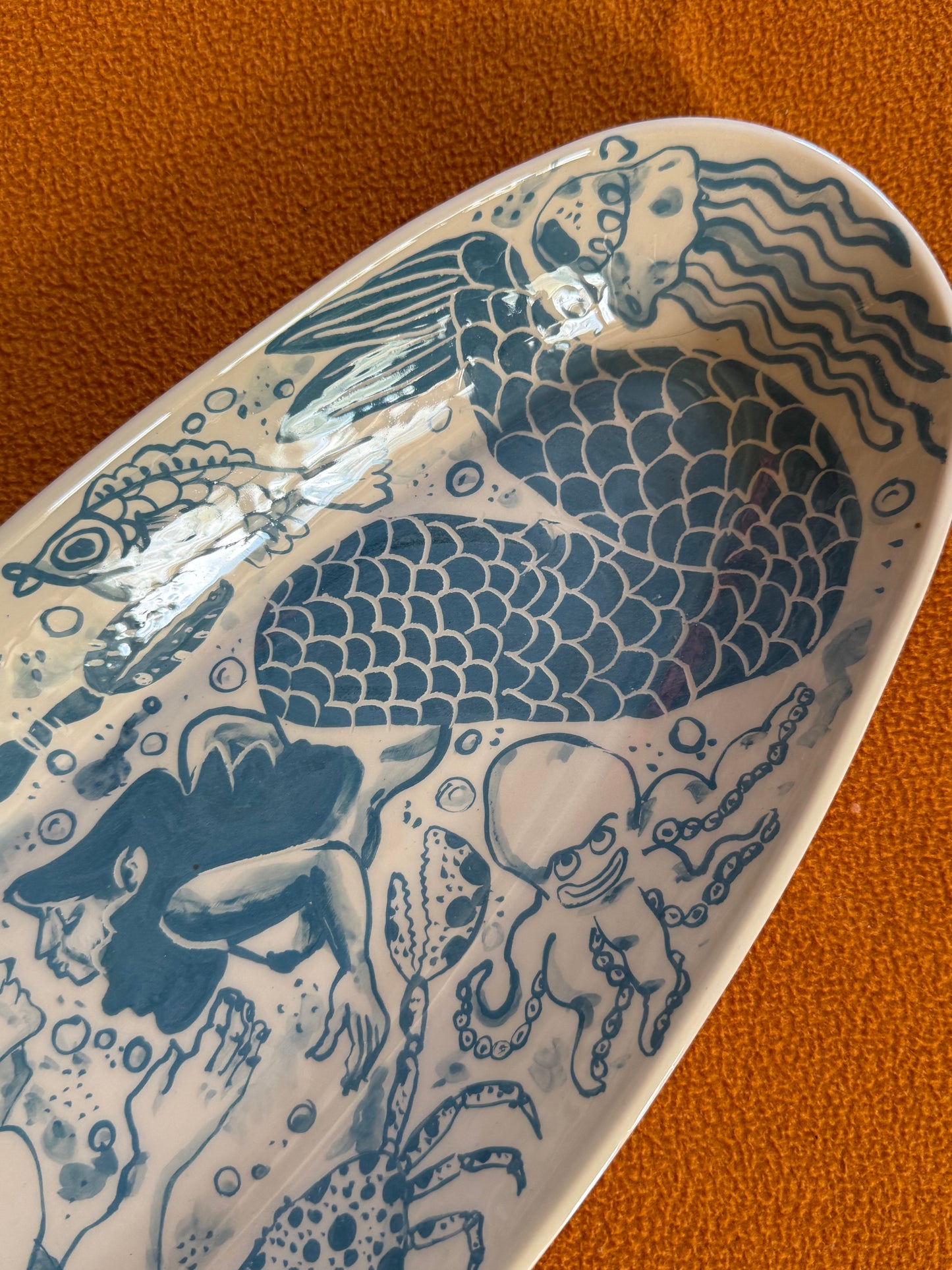 First Kiss β Oval Ceramic Serving Tray