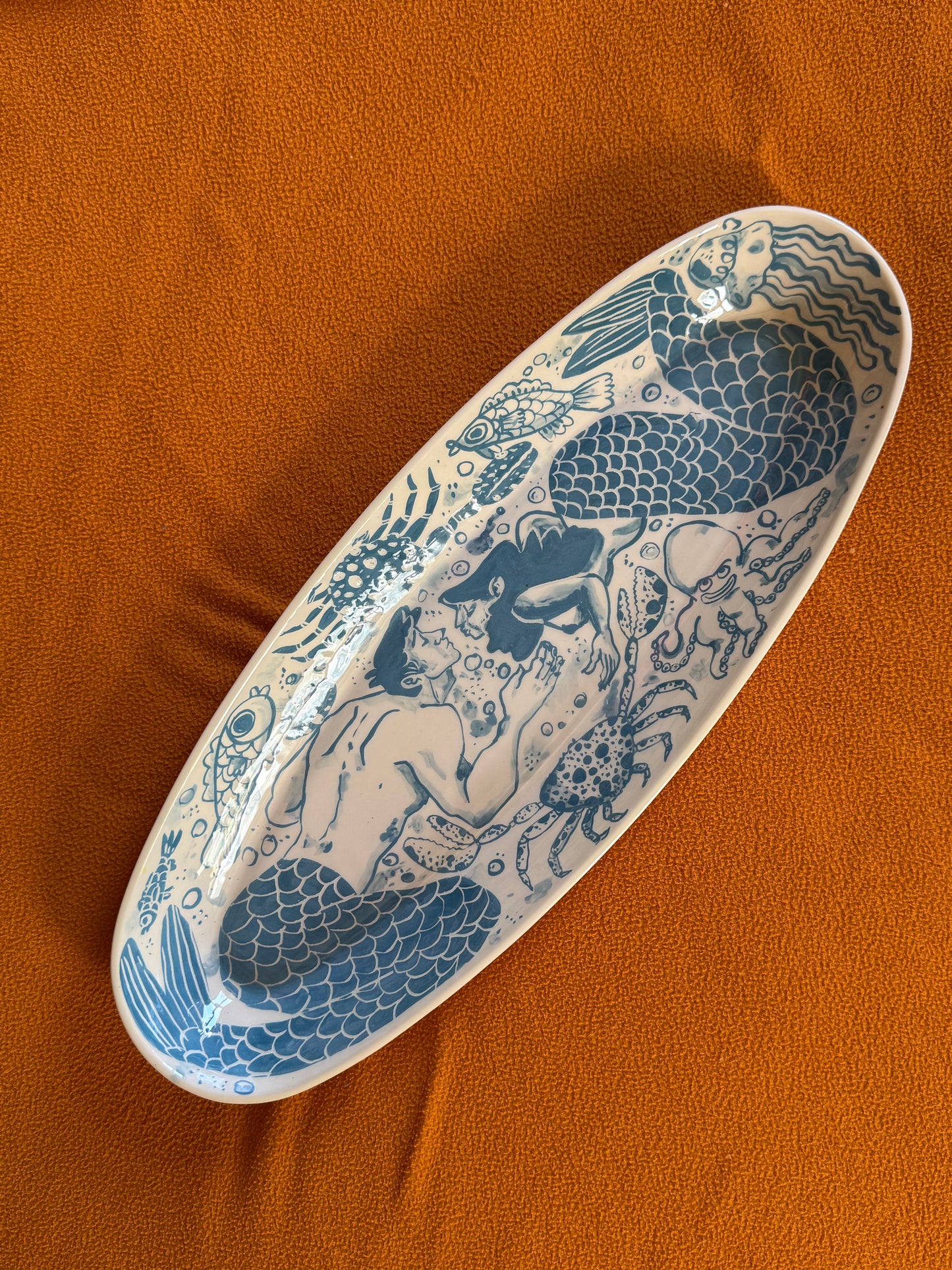 First Kiss β Oval Ceramic Serving Tray