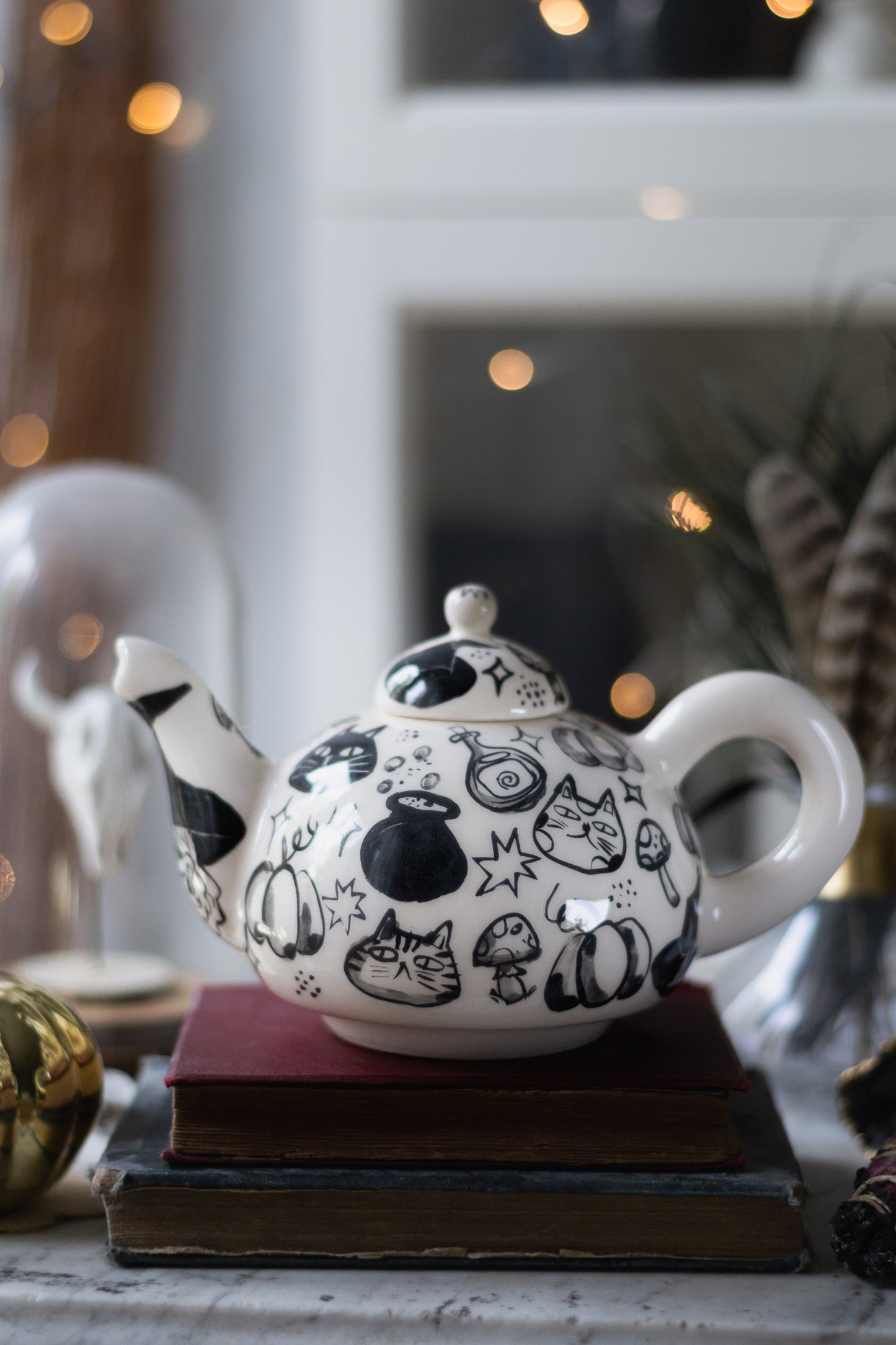 Witches Crafts 8dl Tea Pot