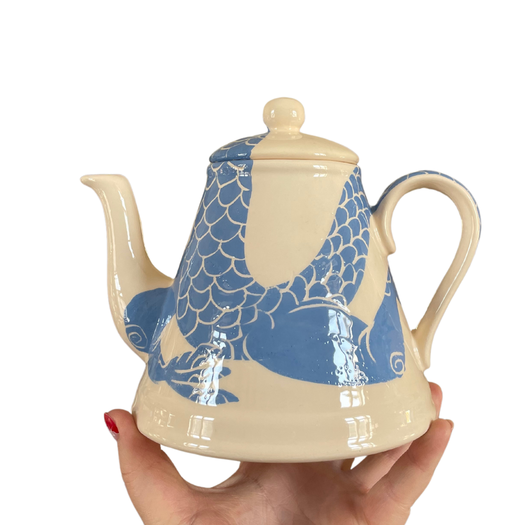 BLUE DRAGON TRIANGULAR TEAPOT 0.5L