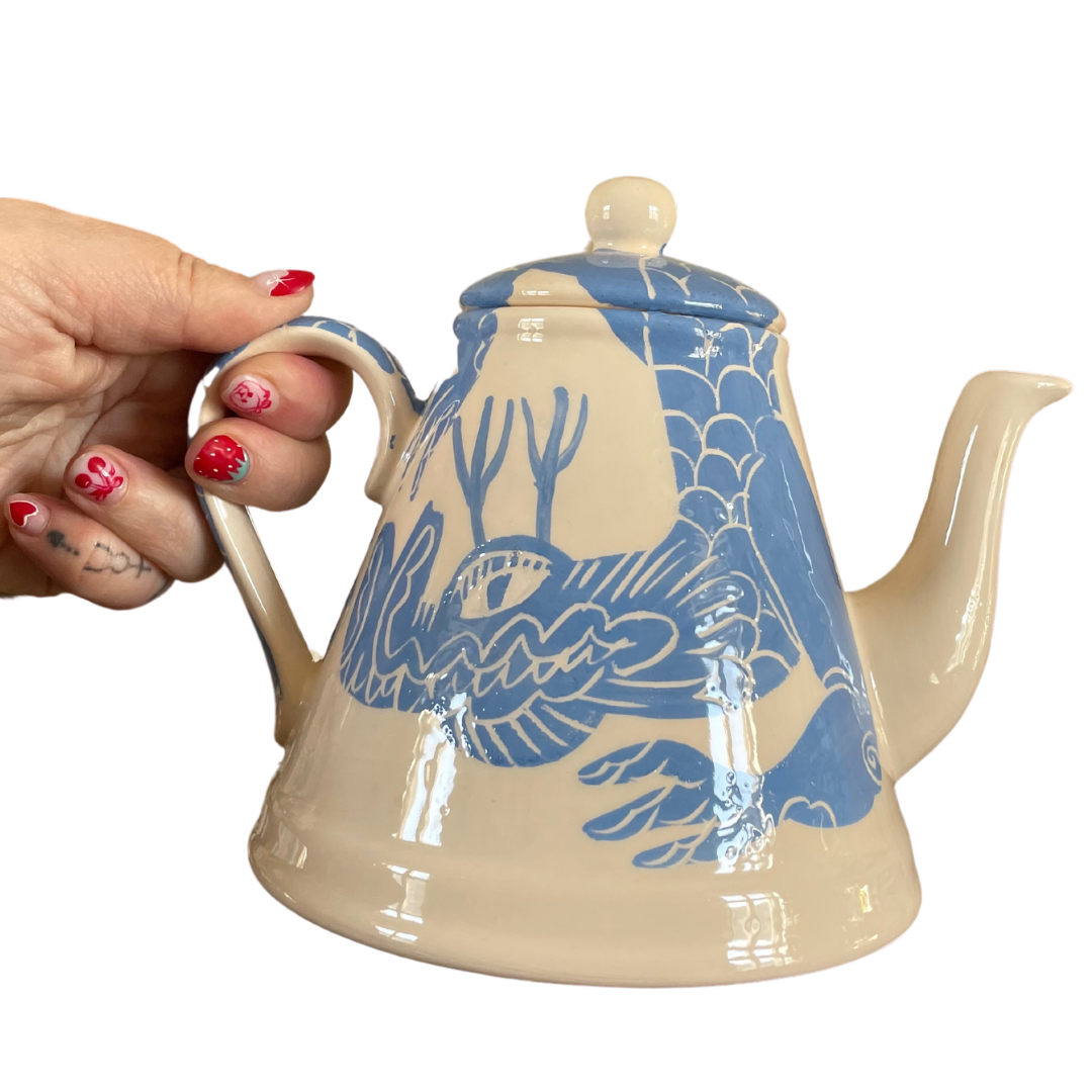 BLUE DRAGON TRIANGULAR TEAPOT 0.5L