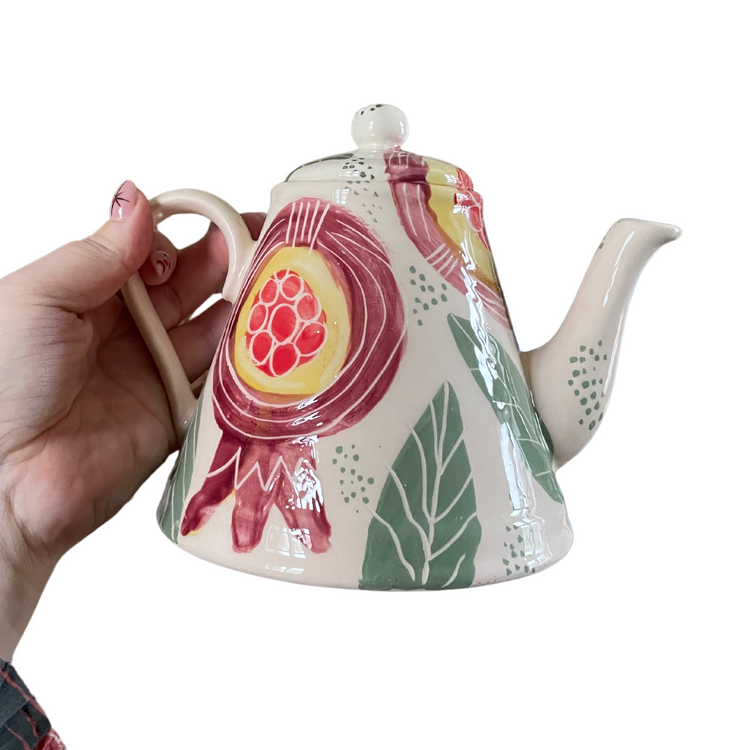 POMEGRANATE TRIANGLE TEAPOT
