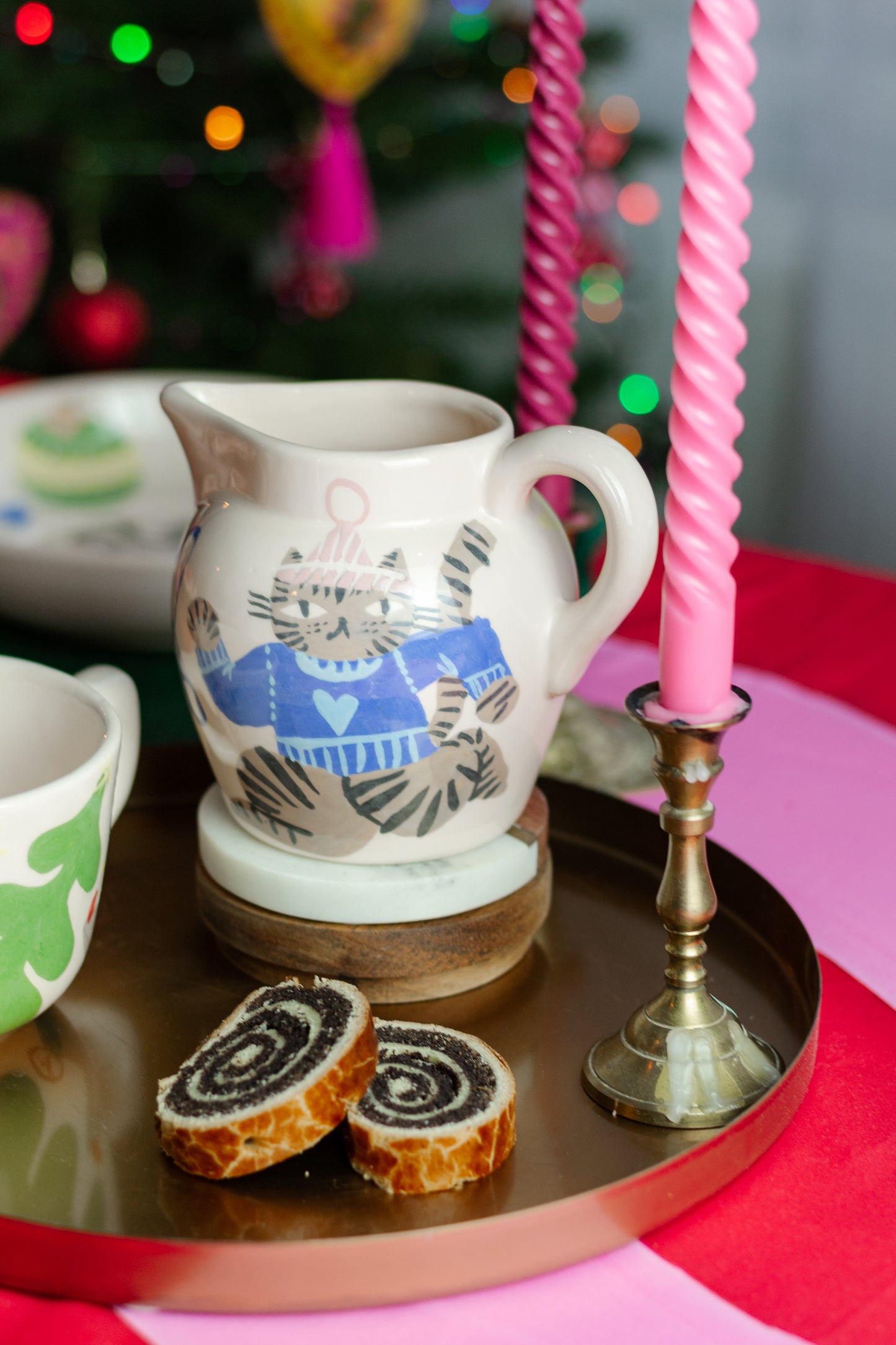 Milk Jug – 3 Dancing Knitted Jumper Cats