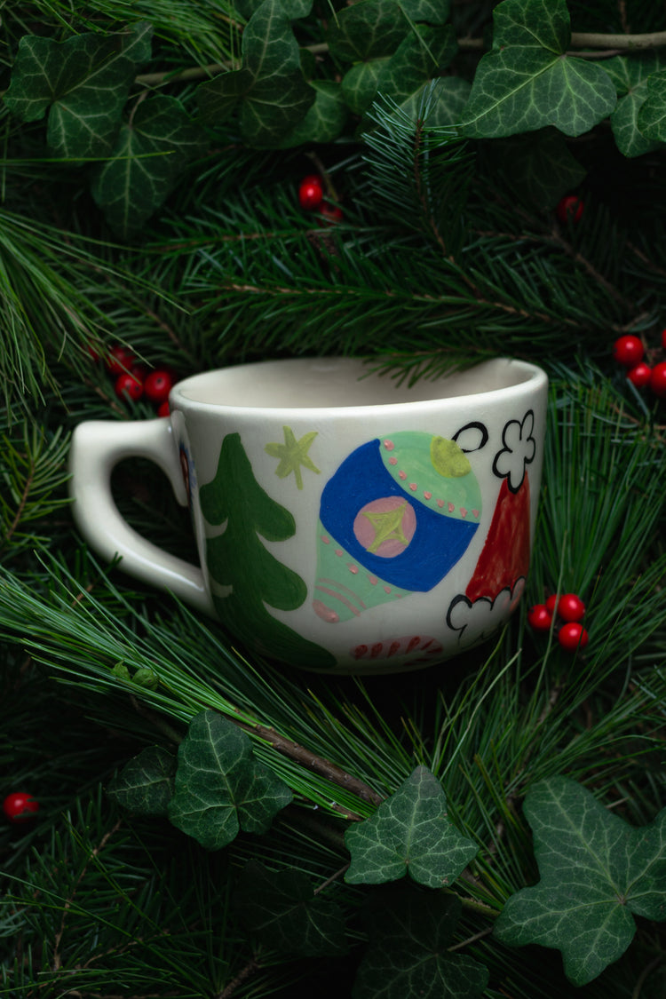 Beanie-Wearing Mystery Cat Christmas 4,5 dl mug
