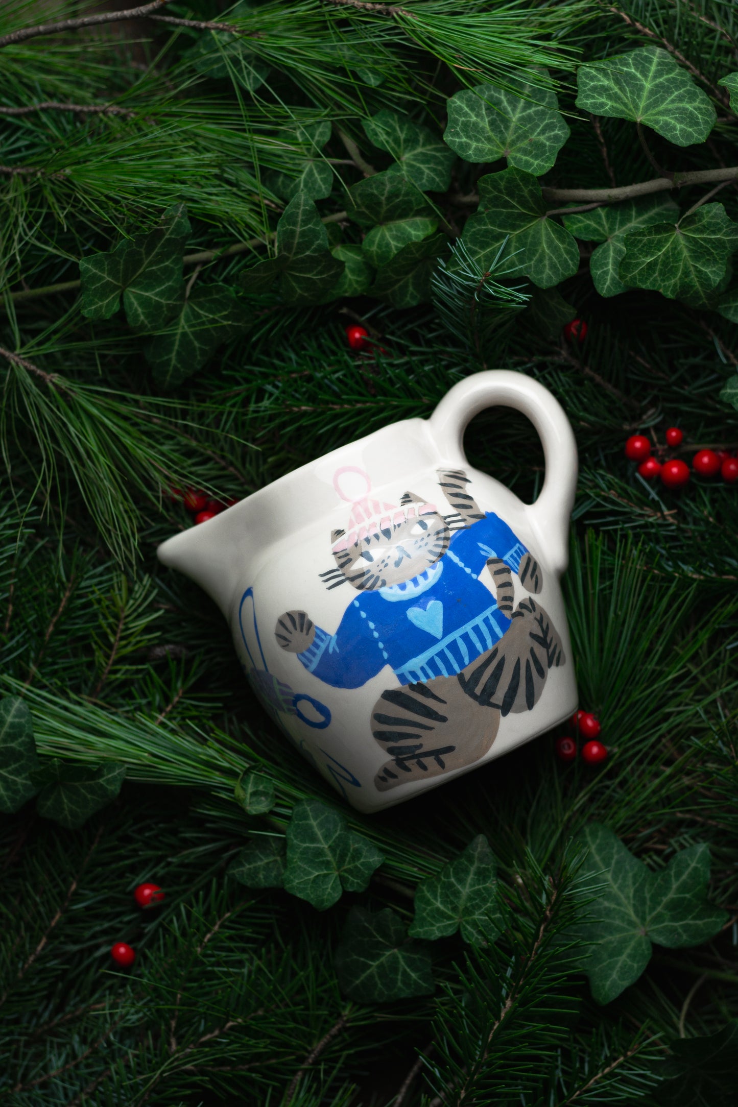 Milk Jug – 3 Dancing Knitted Jumper Cats