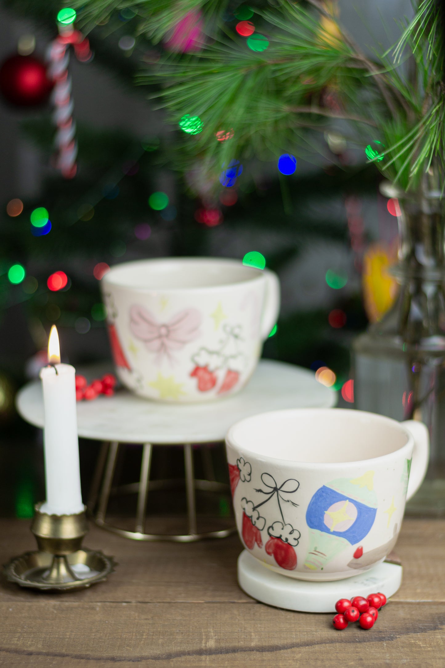 Beanie-Wearing Mystery Cat Christmas 4,5 dl mug