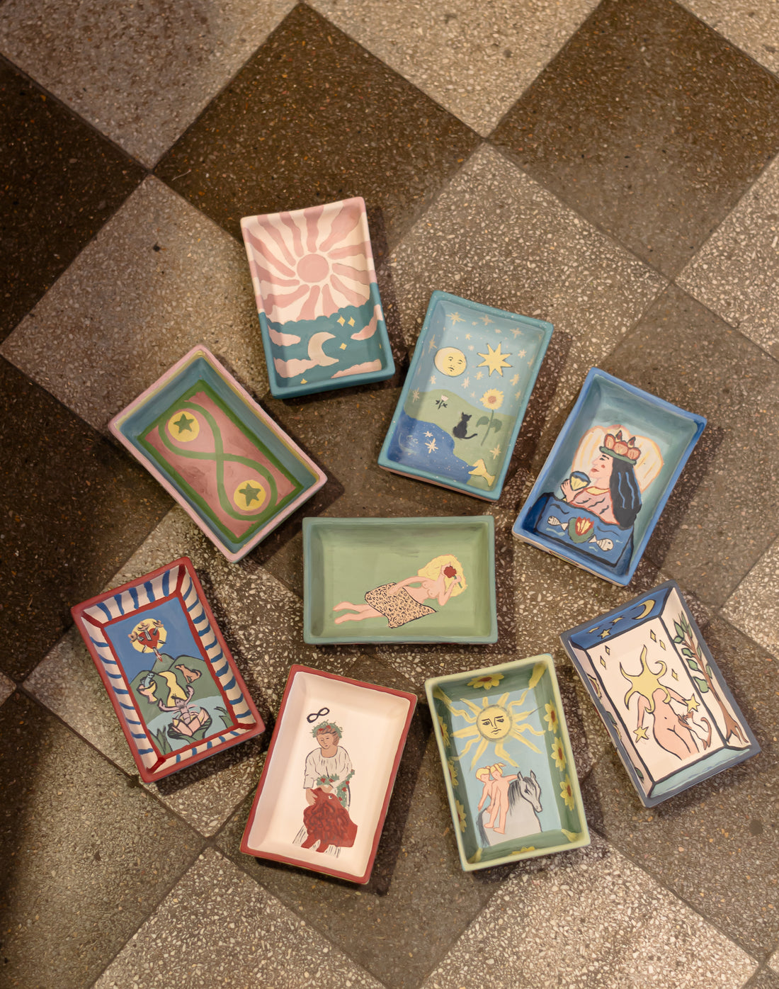 09.19.Tarot & Kerámia - Négyzetes kártyatartó tálka festő workshop