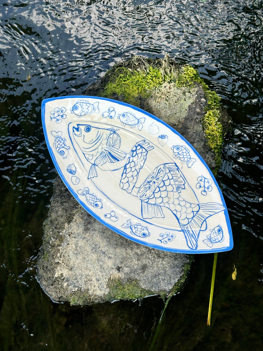 LEMONY GRILLED FISH SERVING PLATTER