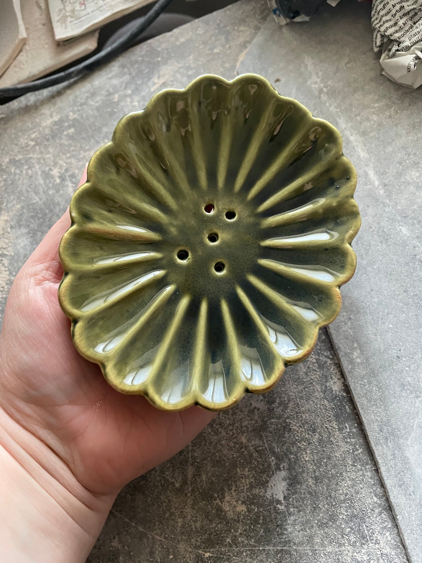 Flower shaped soap dish